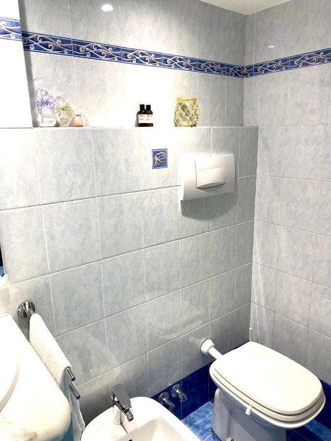 Ringhiera House Tertulliano - Free Street Parking Nearby Apartment Milan Bagian luar foto