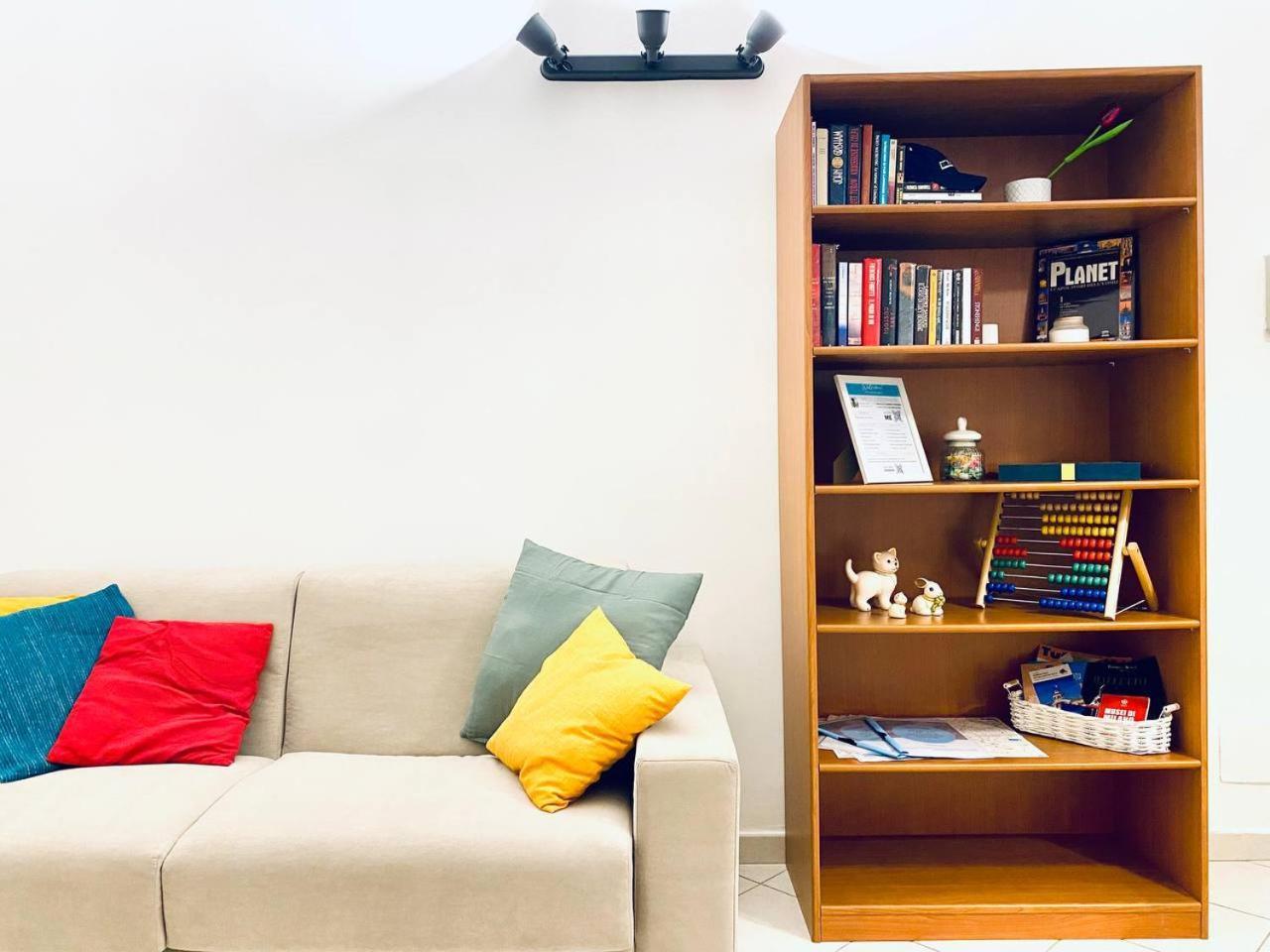 Ringhiera House Tertulliano - Free Street Parking Nearby Apartment Milan Bagian luar foto